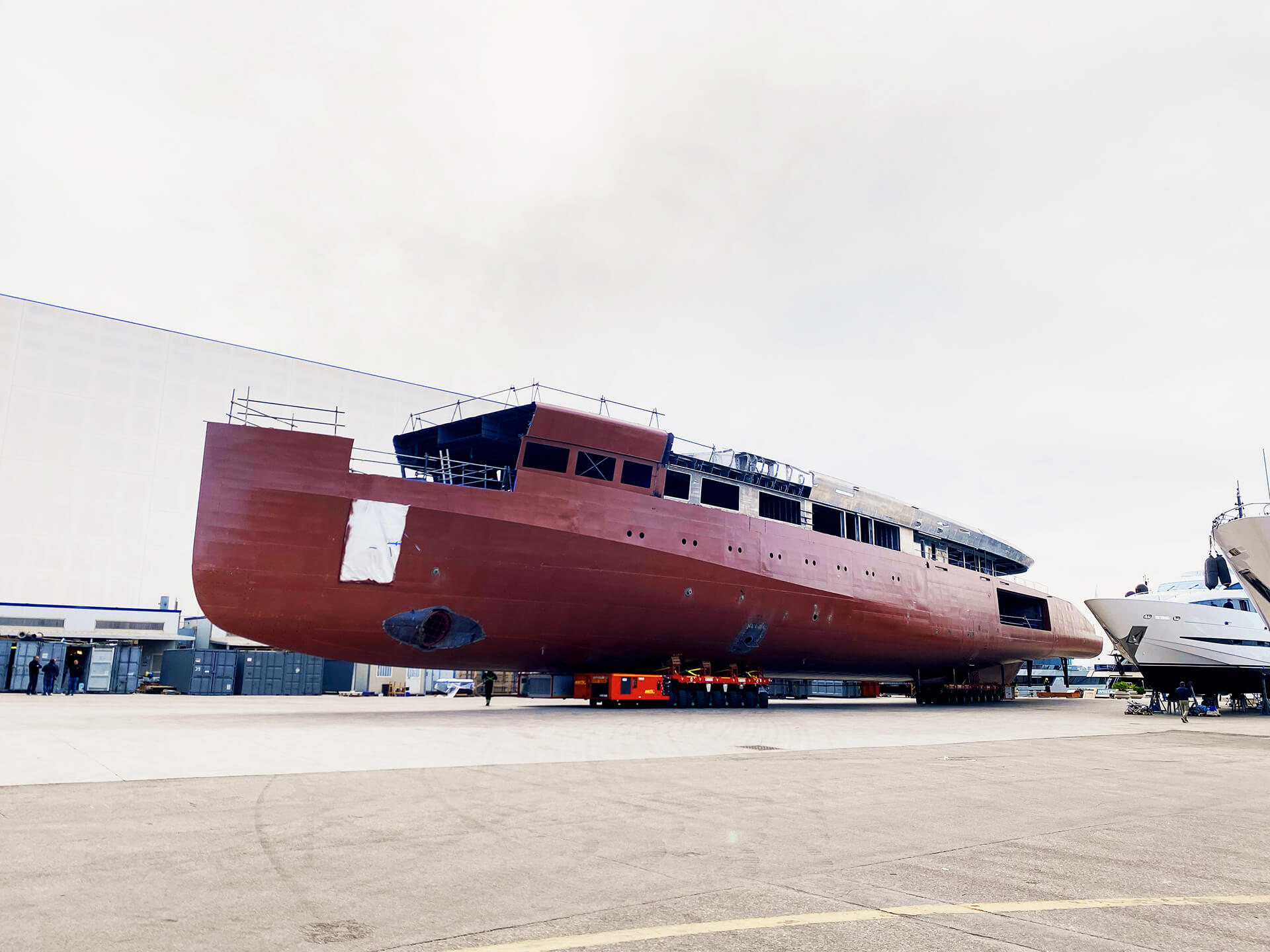 ISA CUSTOM 80M ENTERS THE OUTFITTING PHASE