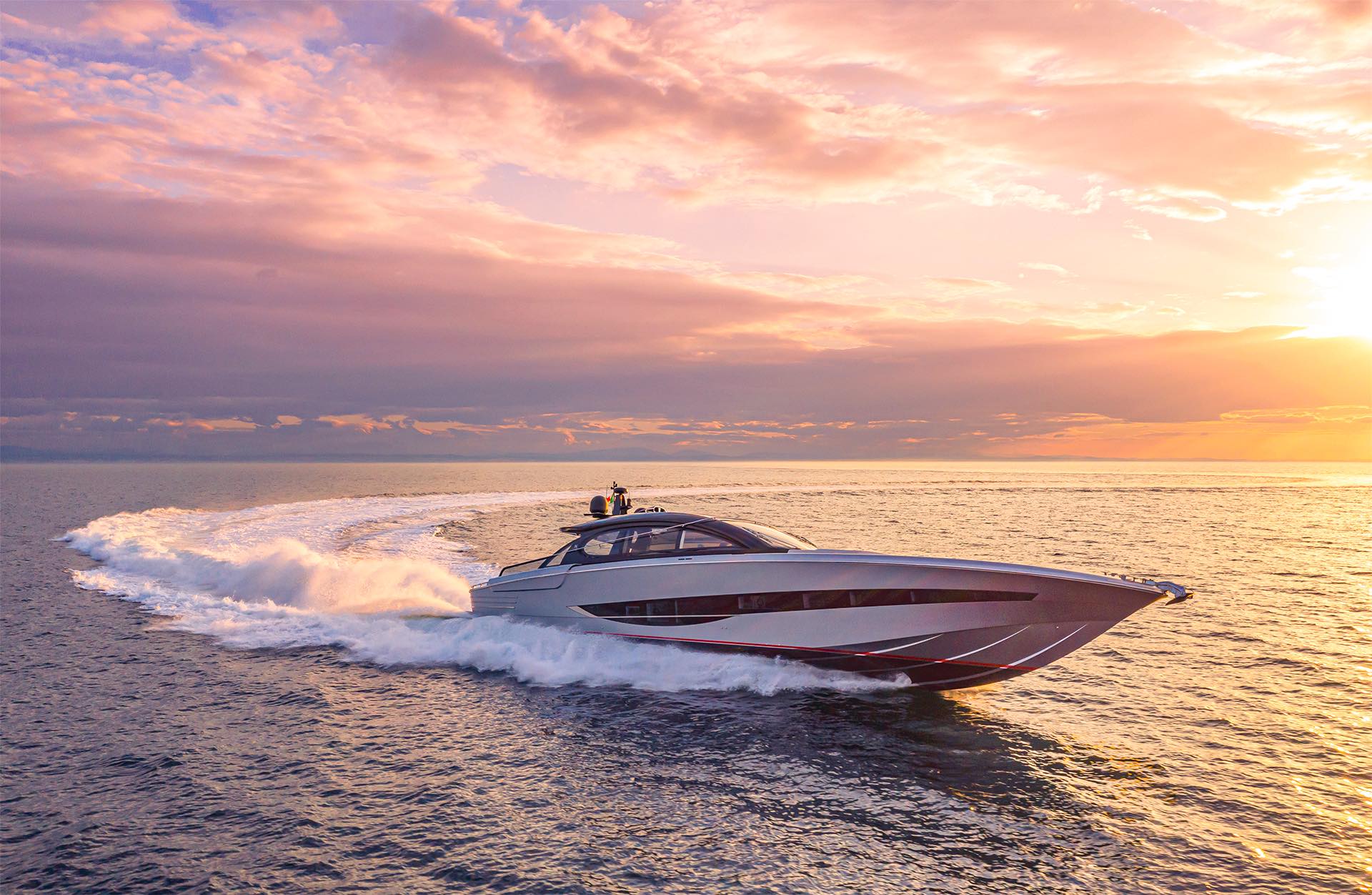 ISA Super Sportivo 100ft GTO M/Y Aldabra: a 55 knot silver arrow