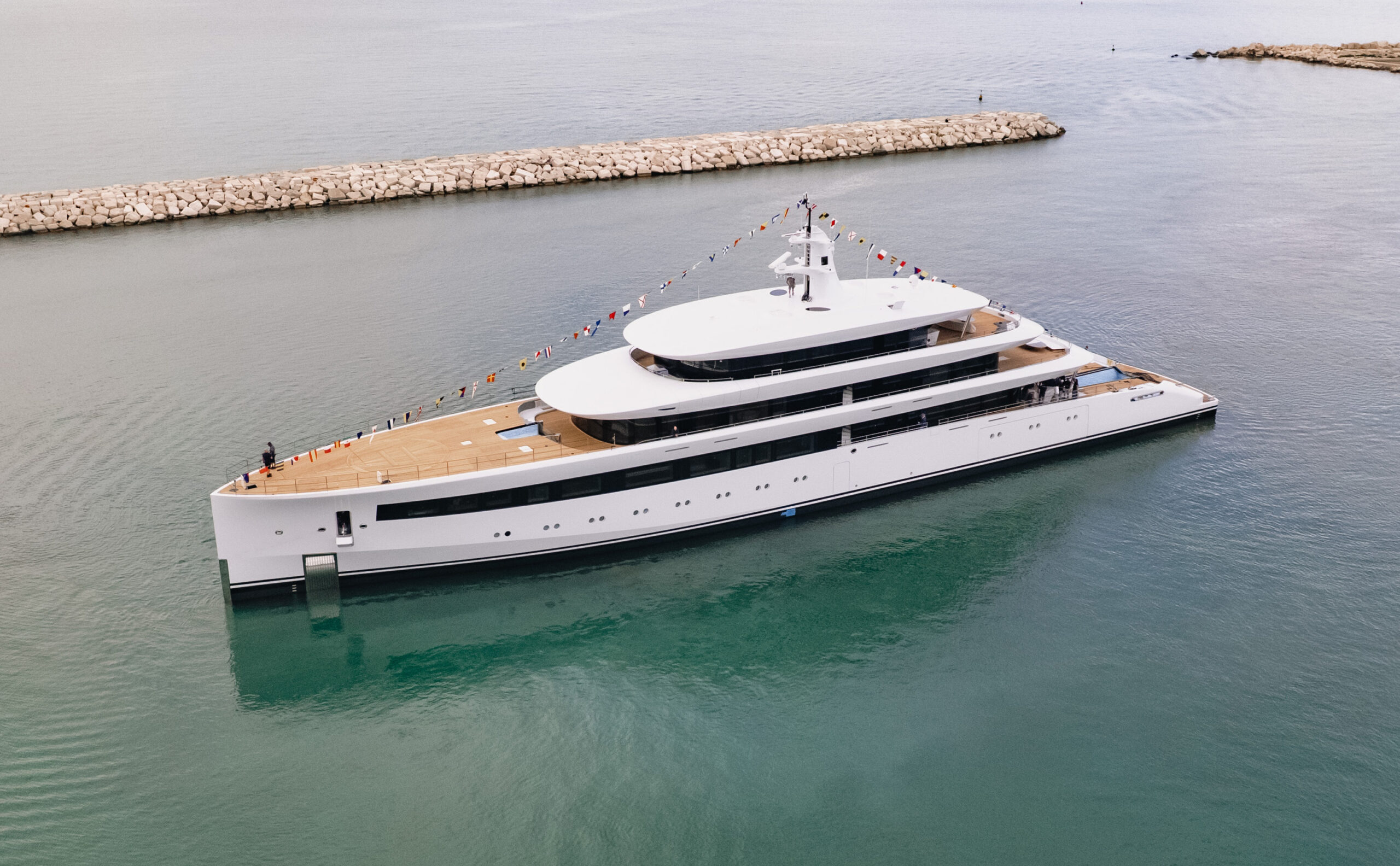ISA YACHTS LAUNCHES THE NEW ISA CUSTOM 80M M/Y BELITA, THE SHIPYARD’S NEW FLAGSHIP
