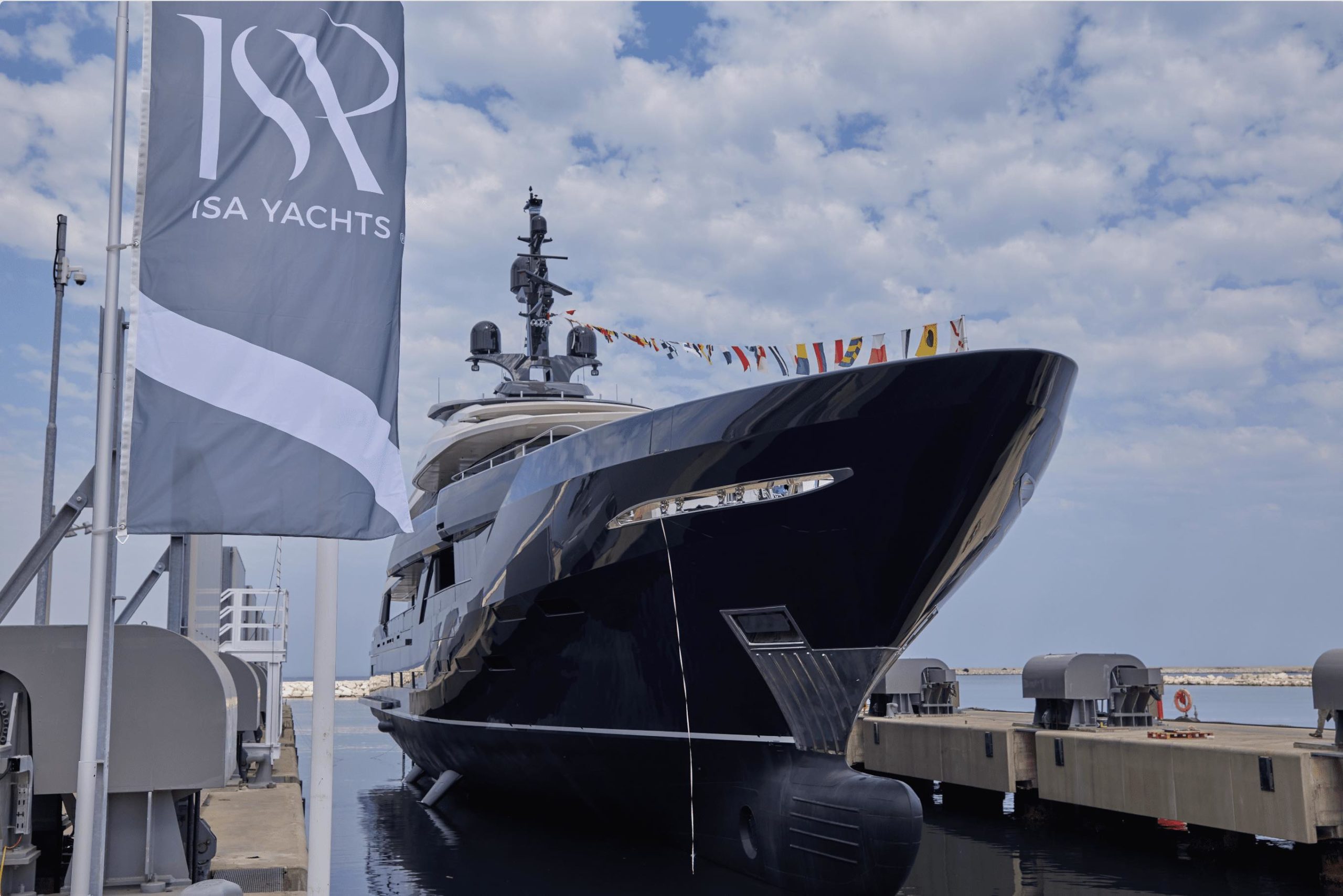 isa yachts silver wind